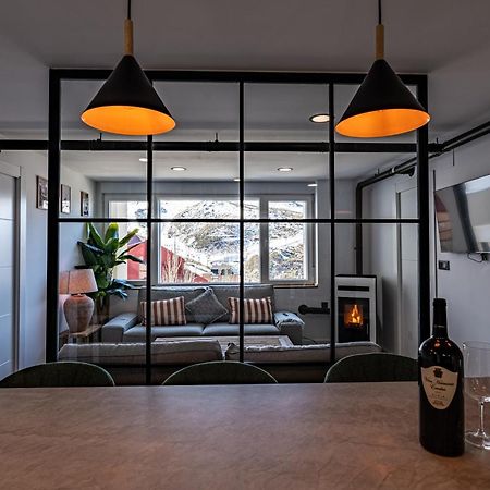 סיירה נבדה Luxury Refurnished Apartment With Private Parking Close To Ski Slopes מראה חיצוני תמונה